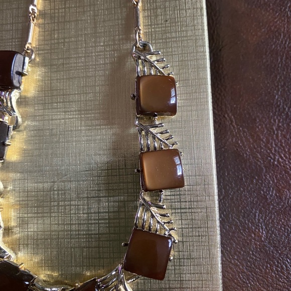 Coro Moonglow Lucite Gold Necklace - Picture 8 of 13